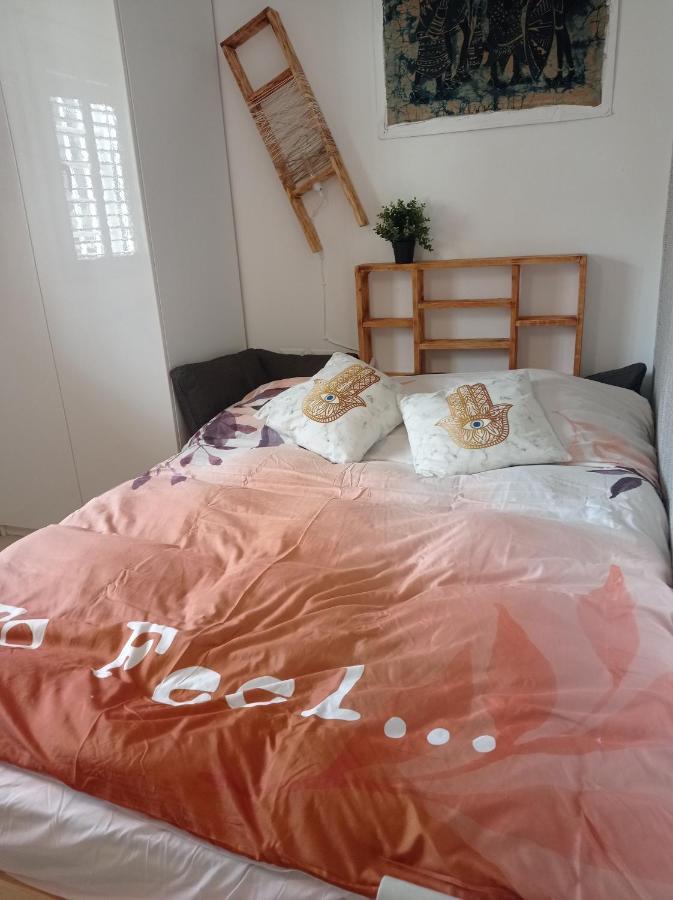 Апартаменты New! Great Location! Vibrant Downtown, Talpiot Market, Flea Market, Carmel Beach, Close To Everywhere Хайфа Экстерьер фото