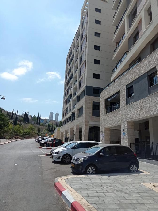 Апартаменты New! Great Location! Vibrant Downtown, Talpiot Market, Flea Market, Carmel Beach, Close To Everywhere Хайфа Экстерьер фото